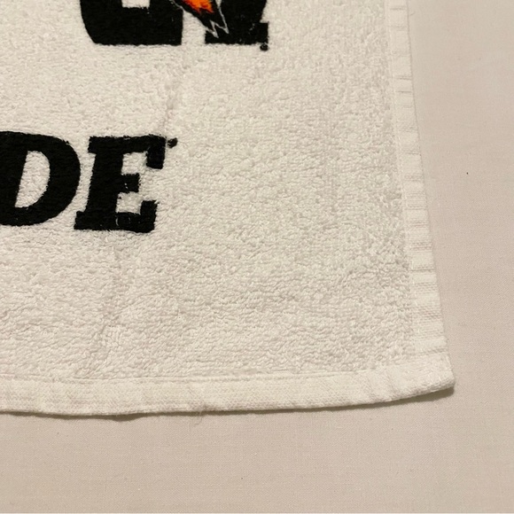 Gatorade Sports Towel Gym Double Sided Towel - Picture 5 of 16